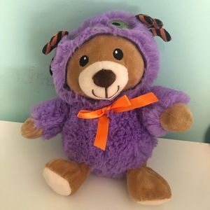 Brown stuffed animal bear